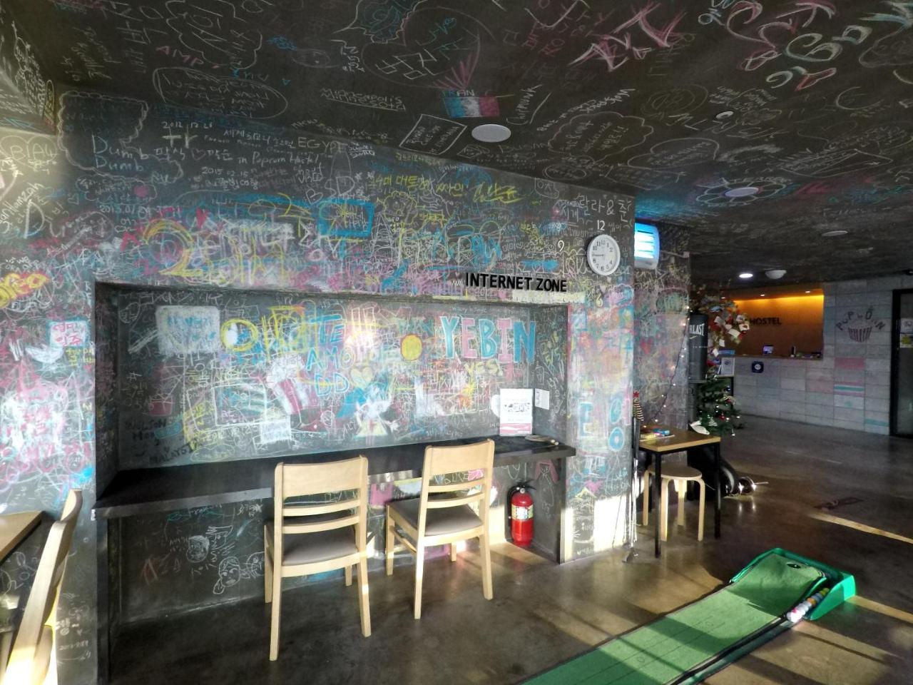 Busan Popcorn Hostel Екстер'єр фото