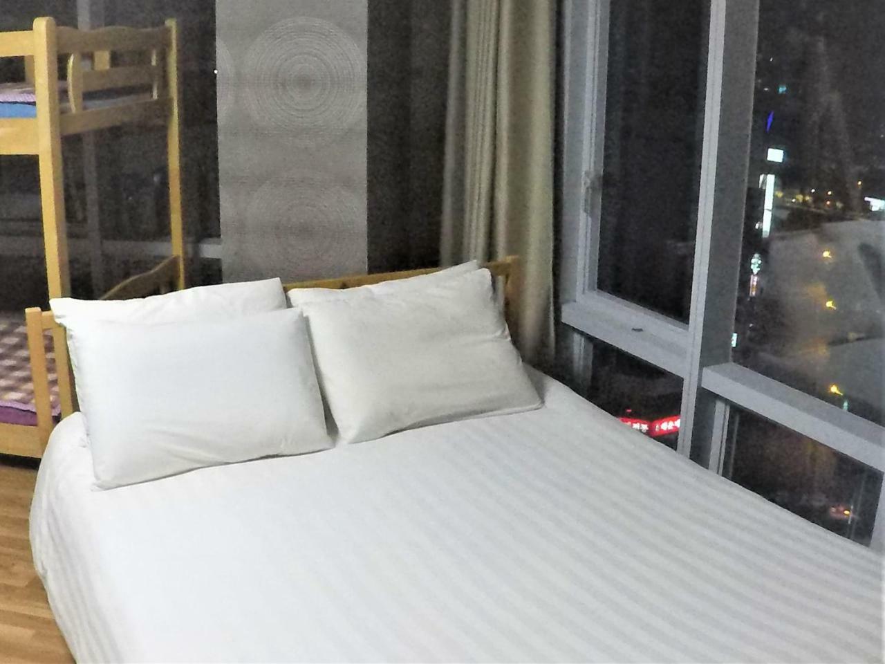 Busan Popcorn Hostel Екстер'єр фото
