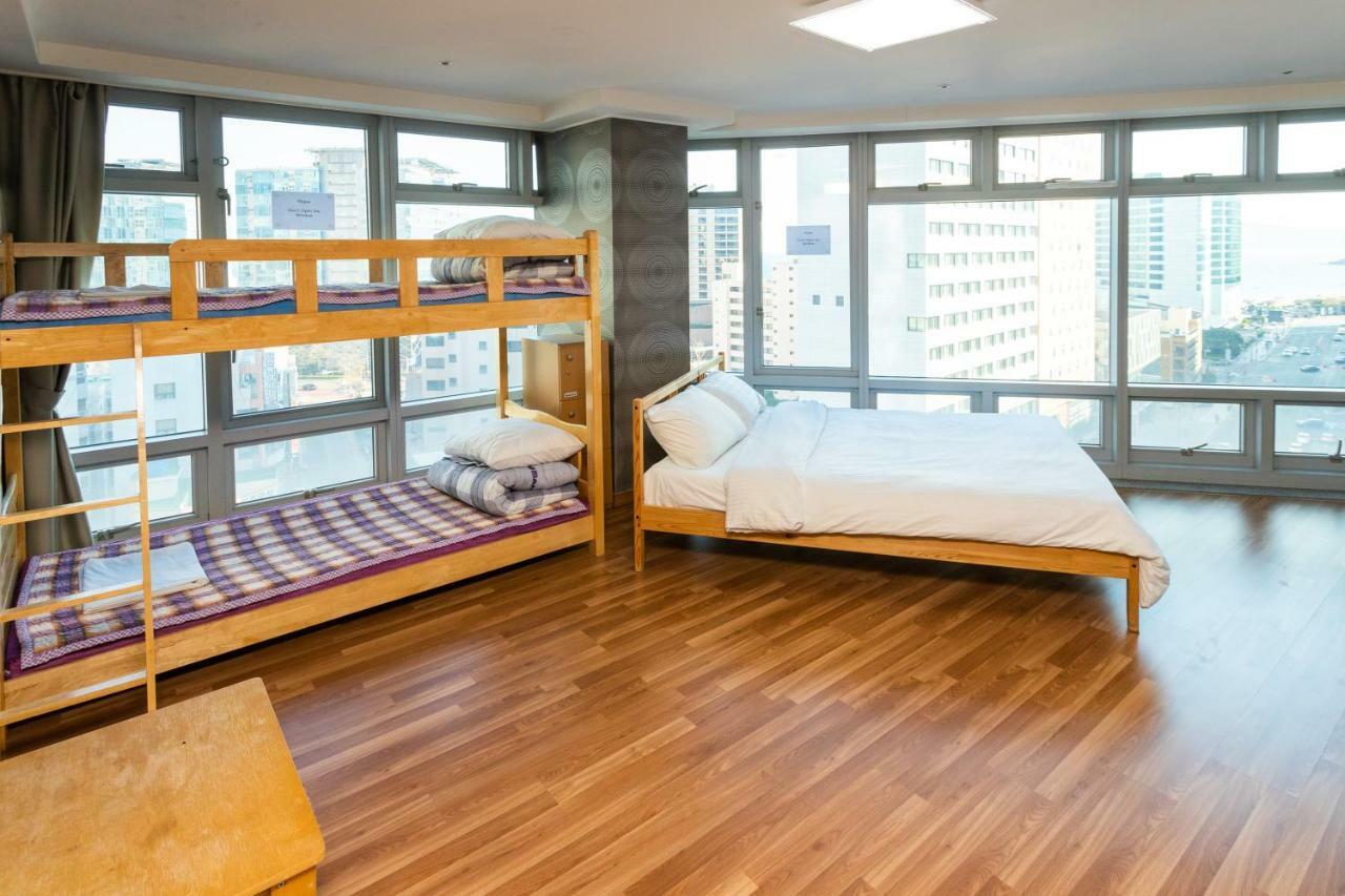 Busan Popcorn Hostel Екстер'єр фото