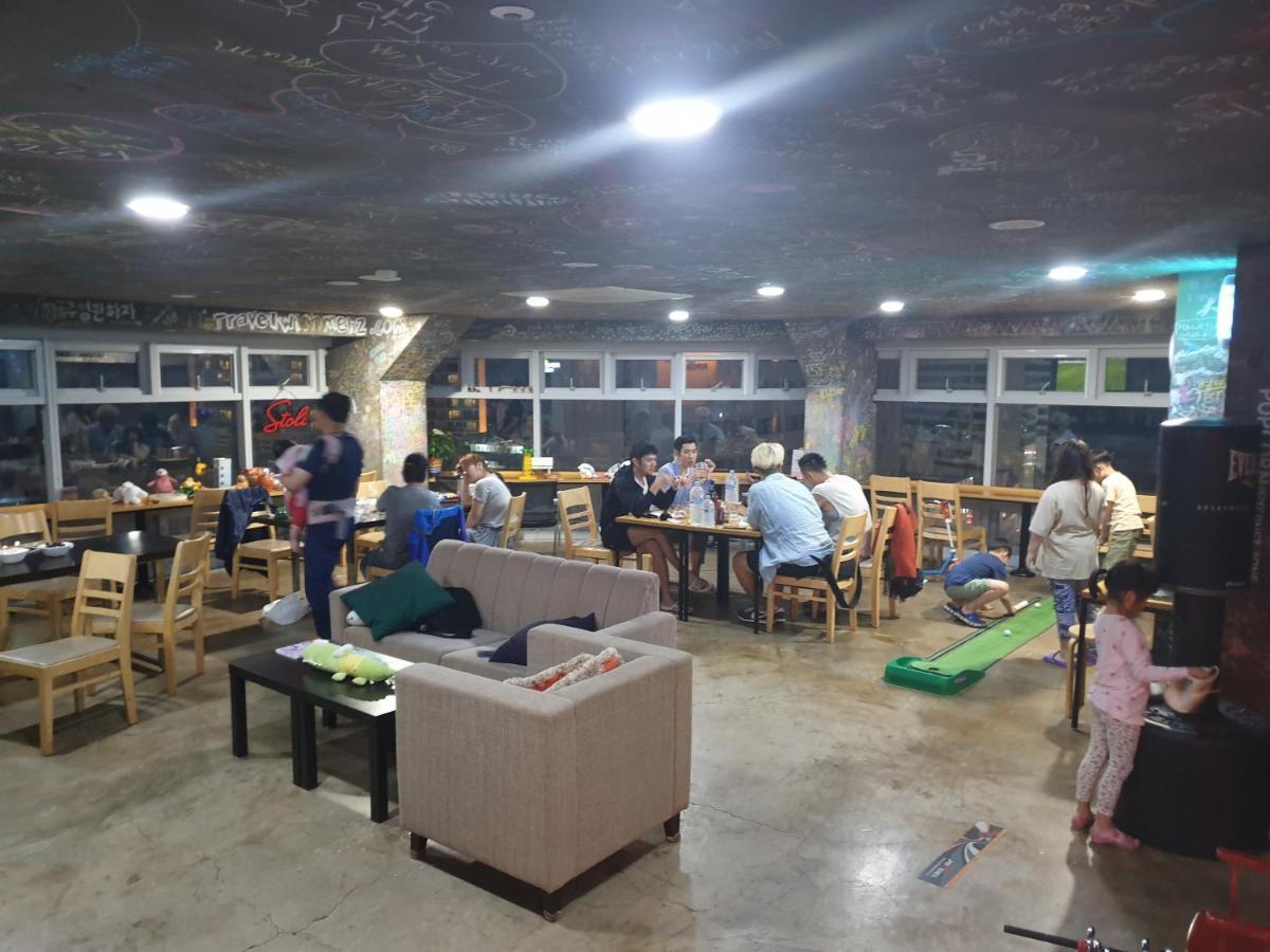 Busan Popcorn Hostel Екстер'єр фото