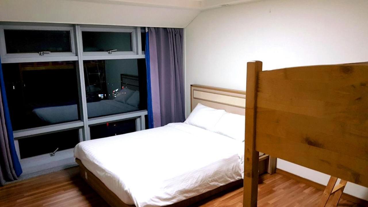 Busan Popcorn Hostel Екстер'єр фото