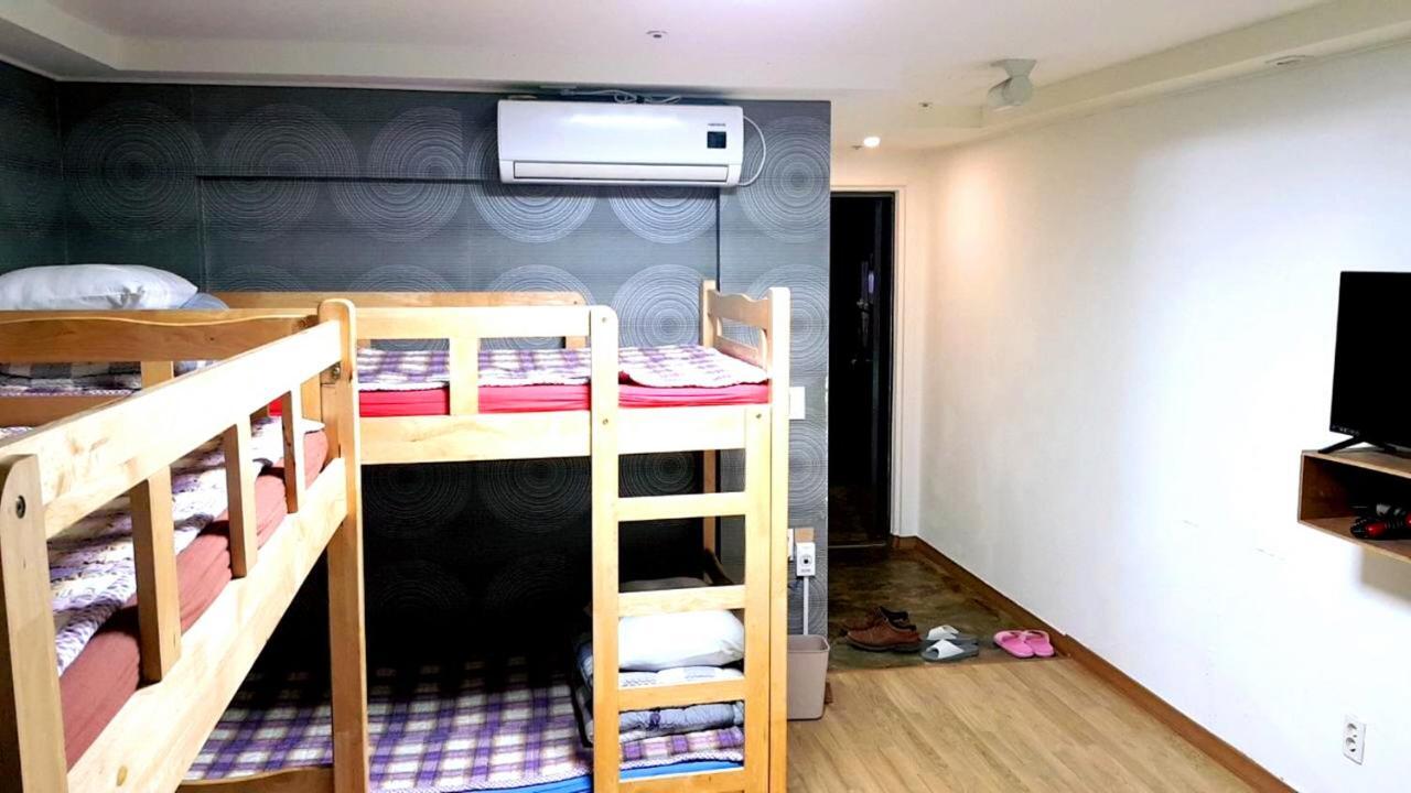 Busan Popcorn Hostel Екстер'єр фото