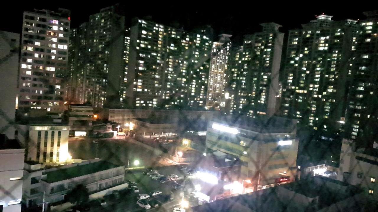 Busan Popcorn Hostel Екстер'єр фото