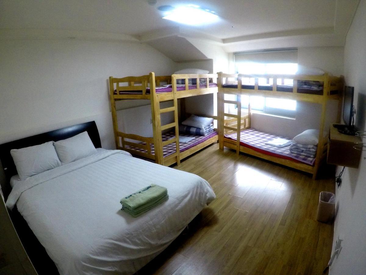 Busan Popcorn Hostel Екстер'єр фото